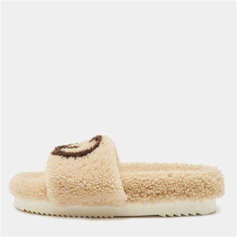 gucci fur slide sandals